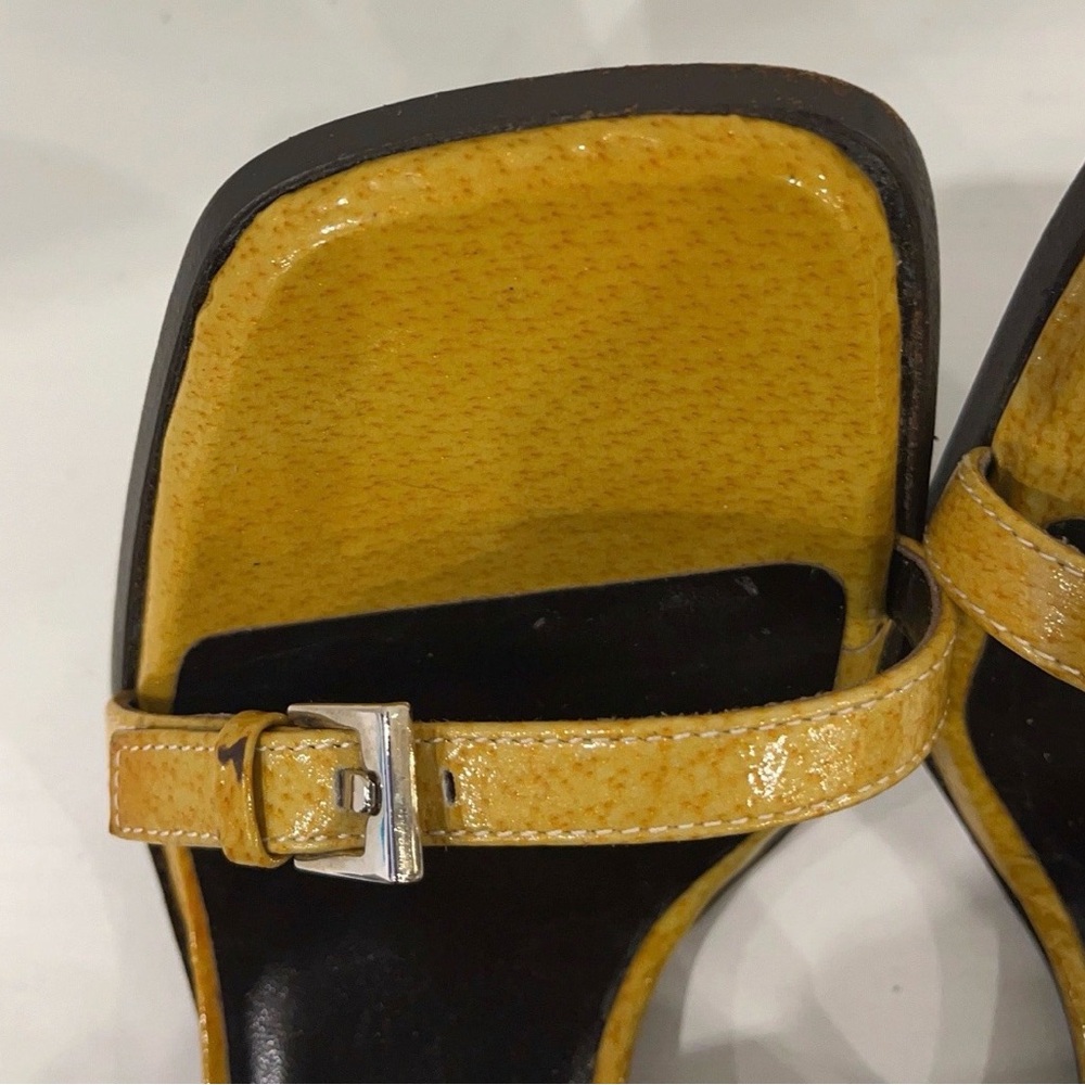Gucci Yellow Patent Leather Mule Heel Sandals Size 7.5 37.5 - Picture 3 of 10